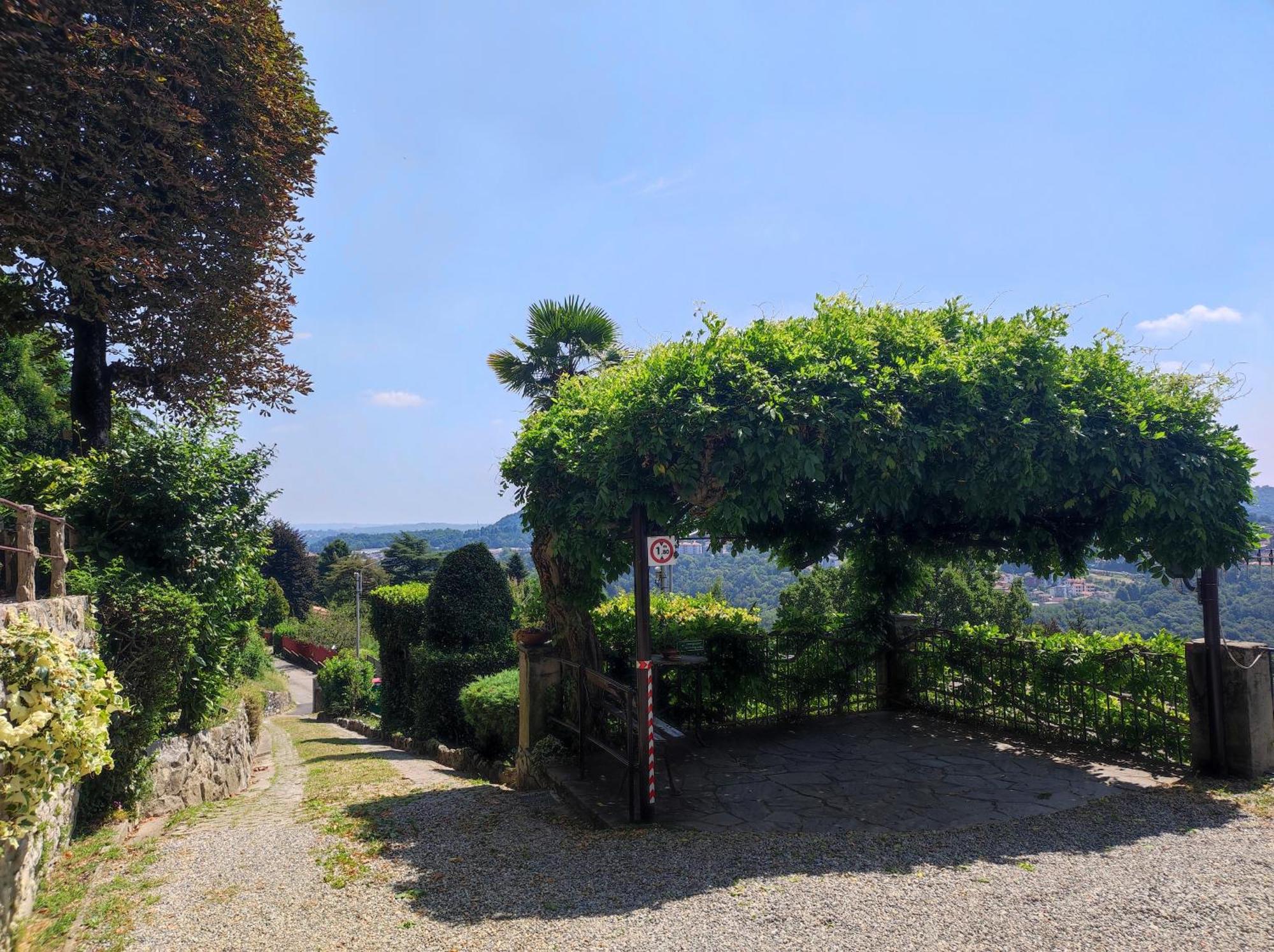 Villa Antonella, App. Vittoria Tavernerio Ngoại thất bức ảnh